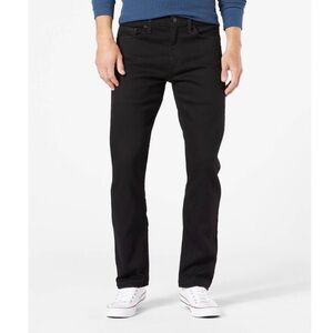 NWT! Denizen from Levi’s 232 slim straight black jeans - 36x30